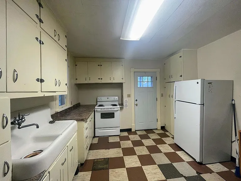 719 13th Ave SE — Photo 5