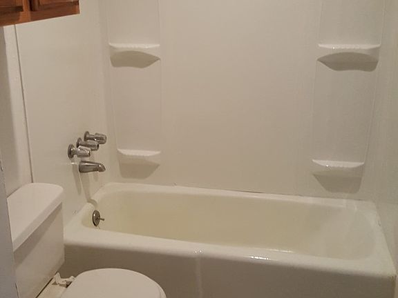 5th image of 41 Shady Brook Cir