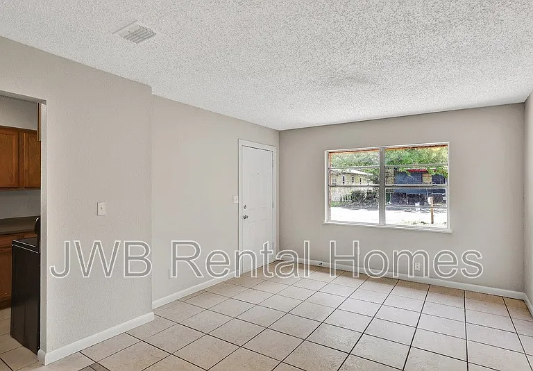 1943 Hardee St #1 — Photo 5