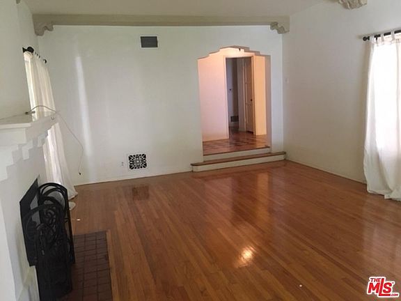 2nd image of 207 S Martel Ave