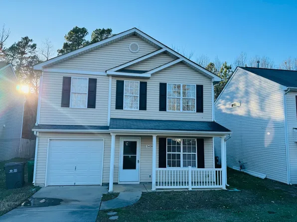 5420 Henderson Oaks Dr, Charlotte, NC 28269