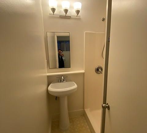 5th image of 408 S Catalina Ave #G
