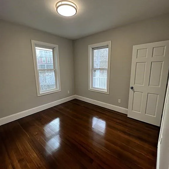 25 Pleasant St #2 — Photo 4