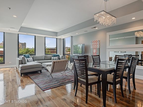 4th image of 550 W Wellington Ave APT 4W