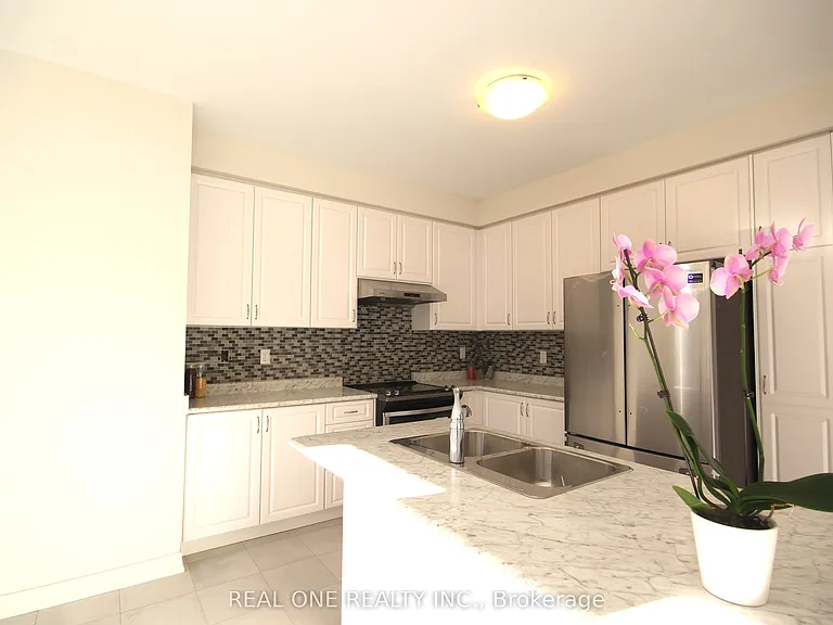 504 Threshing Mill Blvd — Photo 10