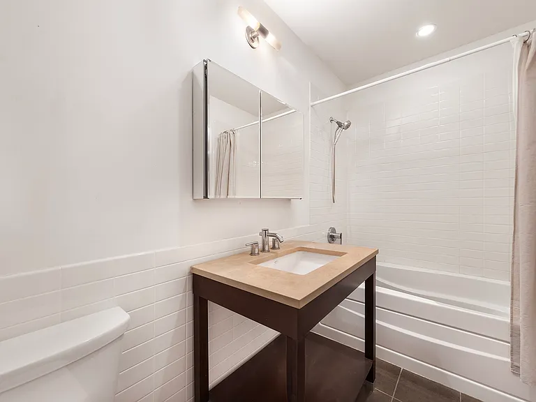 365 Bridge St #5N — Photo 5