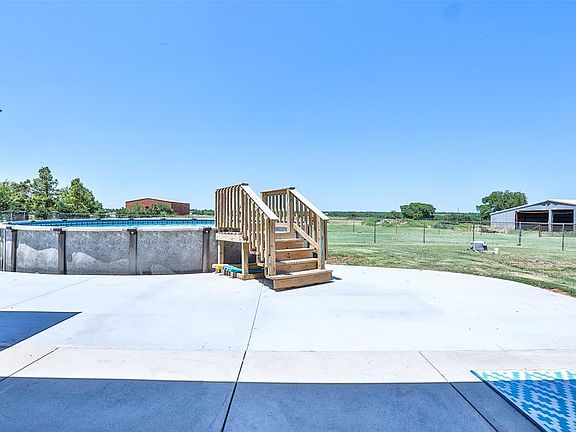 5th image of 5021 SE 134th St