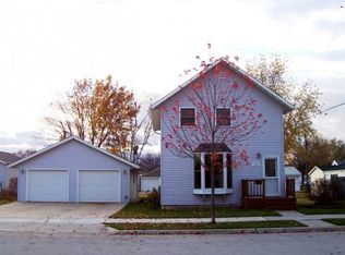 1209 6th St, Algoma, WI 54201