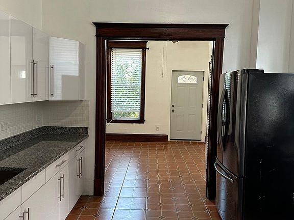5th image of 2113 S Fairfield Ave #1R