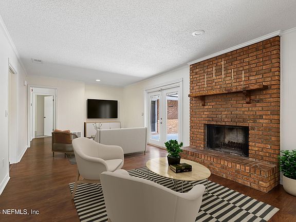 4th image of 1541 CHELSEA Place