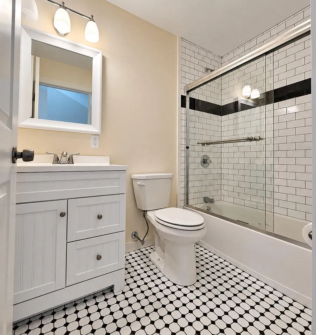 2 bed, 2.5 bath, 800 sqft, $1,699 — Photo 3
