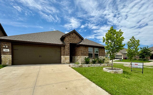 1st image of 133 Red Hickory Dr