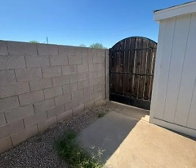 502 E Cody Dr — Photo 30