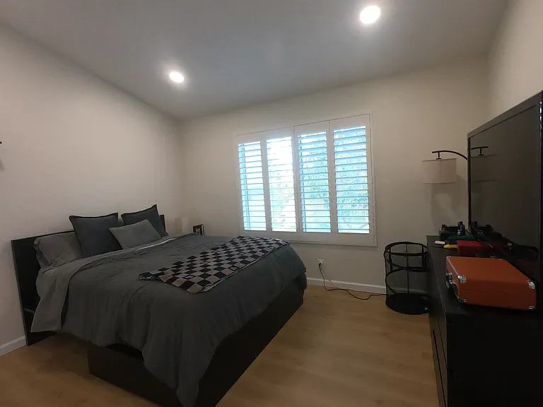 26465 Portola — Photo 21