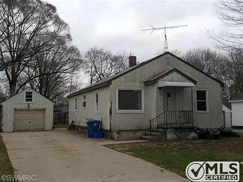 3450 Conklin St photo 1