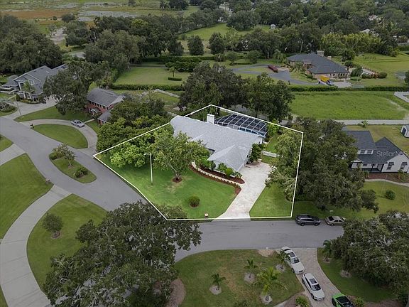 3rd image of 725 HERITAGE DRIVE NE