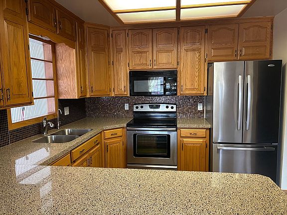 5th image of 7210 Englewood Dr