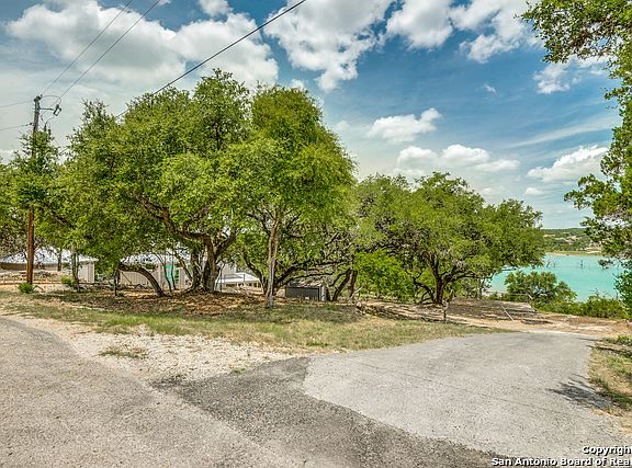 2nd image of 1558 Canyon Ridge Dr