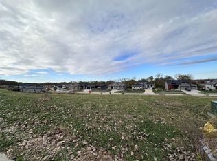 8090 NW 100th St, Johnston, IA 50131