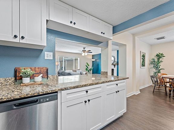 5th image of 1438 Santa Anna Dr