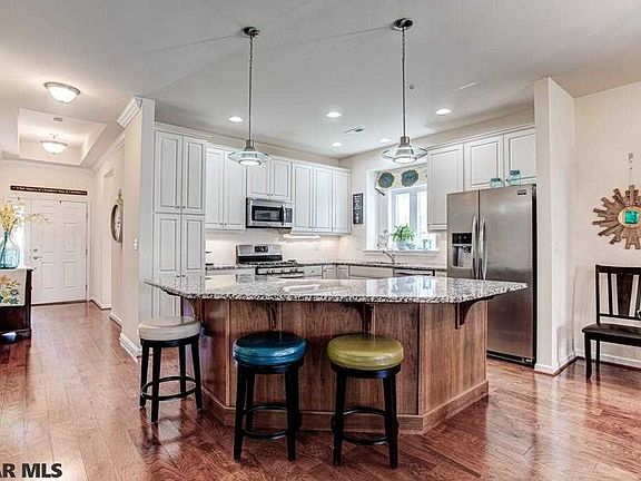 5th image of 146 Plymouth Cir