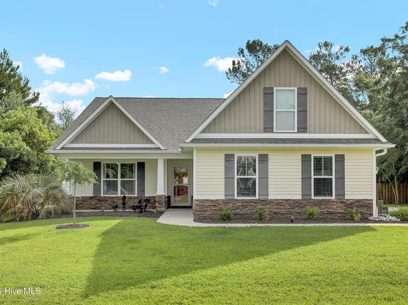 69 Weir Drive, Hampstead, NC 28443