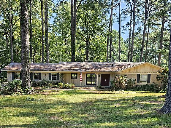 2nd image of 1608 S Lakewood St