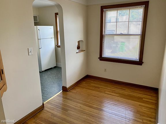 3rd image of 19751 Ormiston Ave