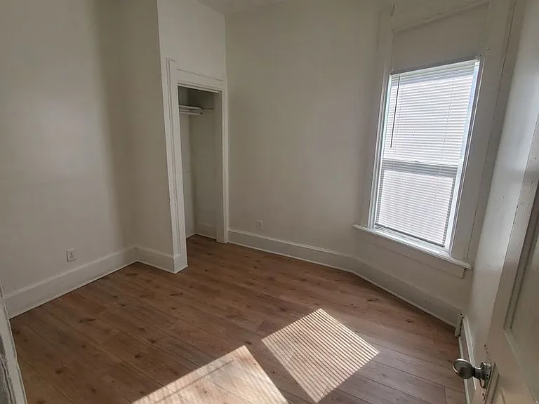 2478-2480 W Juneau Ave. (Duplex) — Photo 6