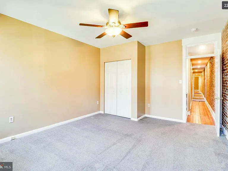 1309 Light St — Photo 15