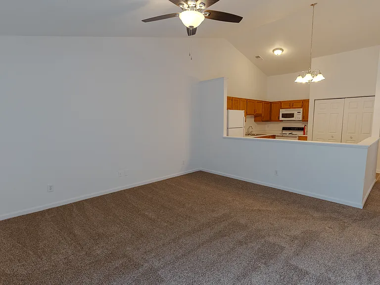 Barton Farms Apartments and Duplexes — Photo 44
