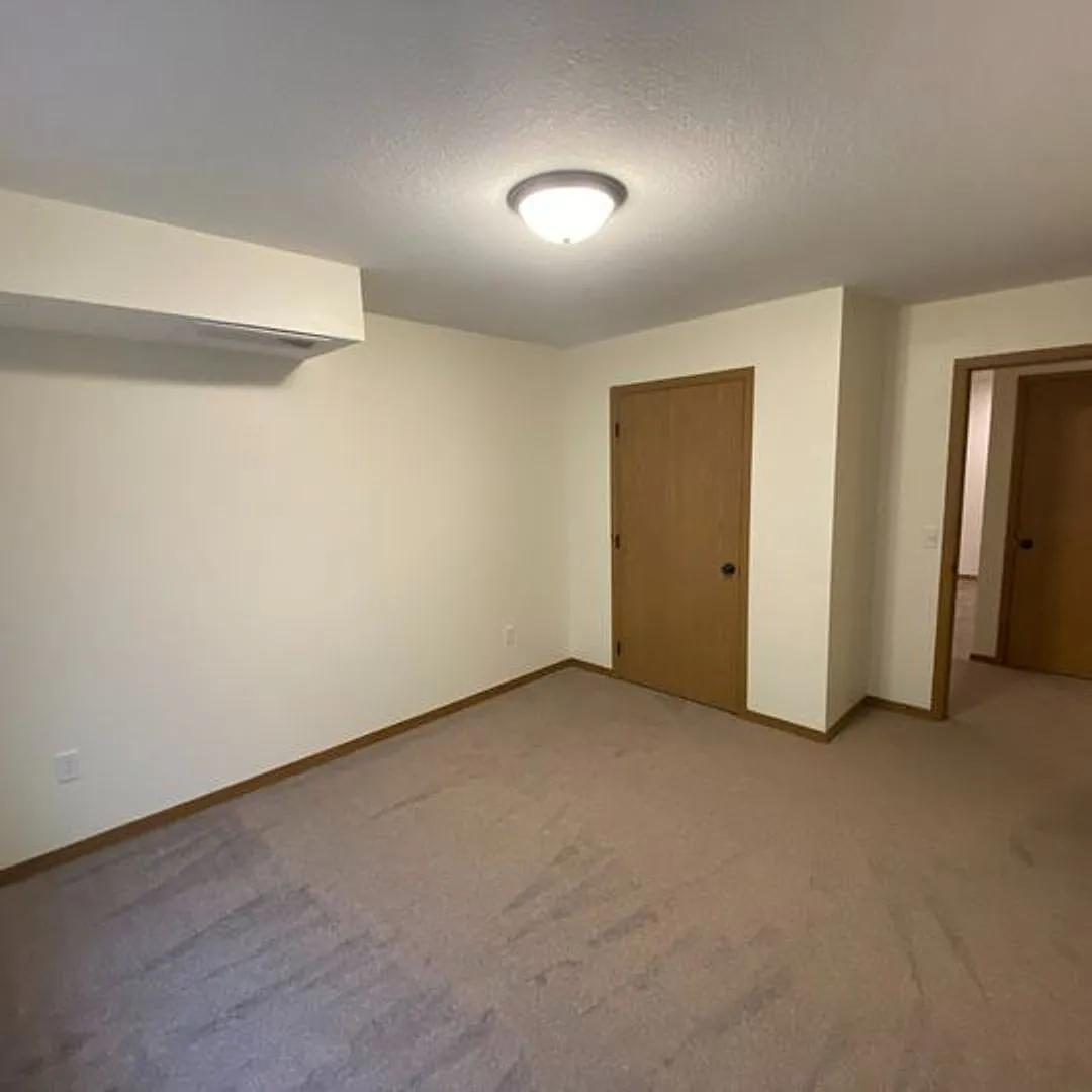 The Ponds 1 bedroom 1 Bath in Faribault — Photo 4