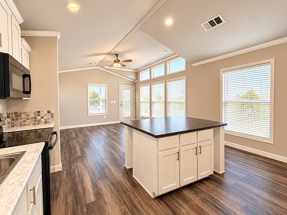 5th image of 419 Grassland Rd
