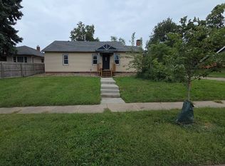 3620 Rollins Ave, Des Moines, IA 50312