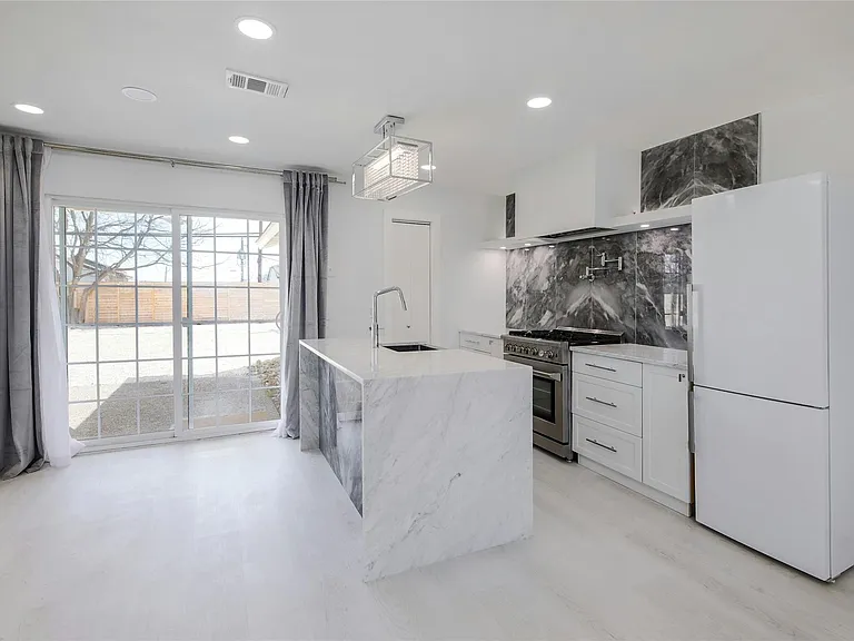 8505 Spearman Dr — Photo 6