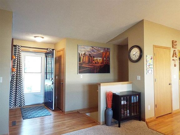 2nd image of 3817 Lucey St