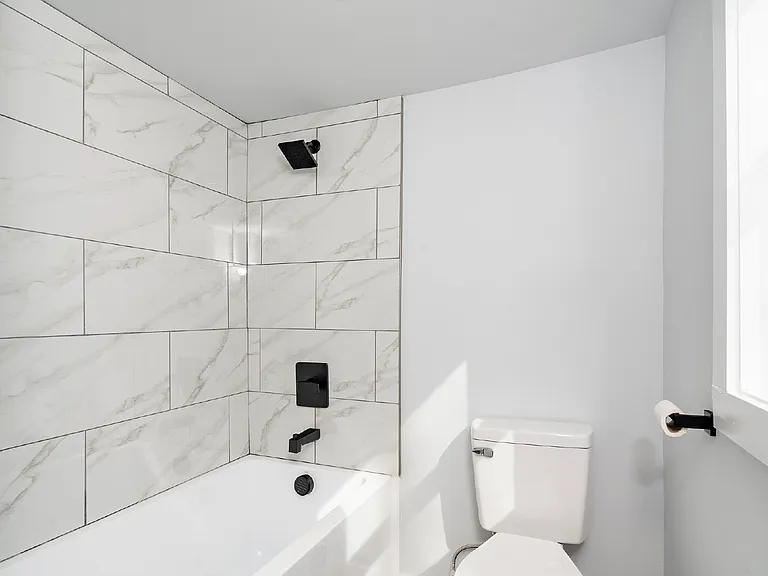 210 Lincoln Ct — Photo 12