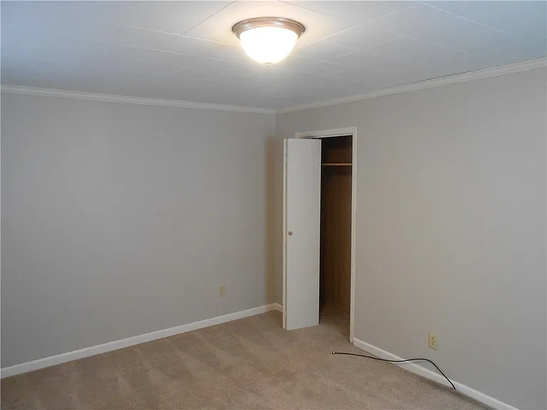 114 Grant St — Photo 10