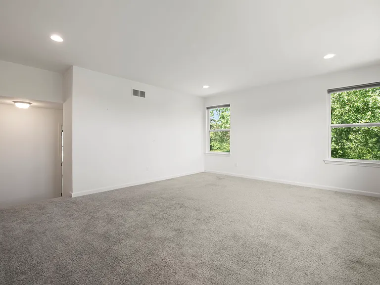 63770 Dequindre Rd — Photo 29