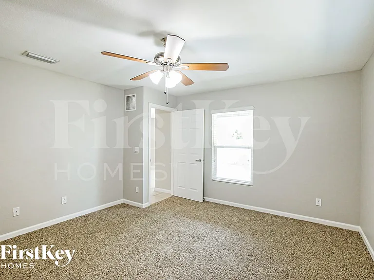 1351 SW Amboy Ave — Photo 8