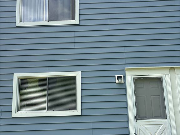 5th image of 461 Spring St APT 3