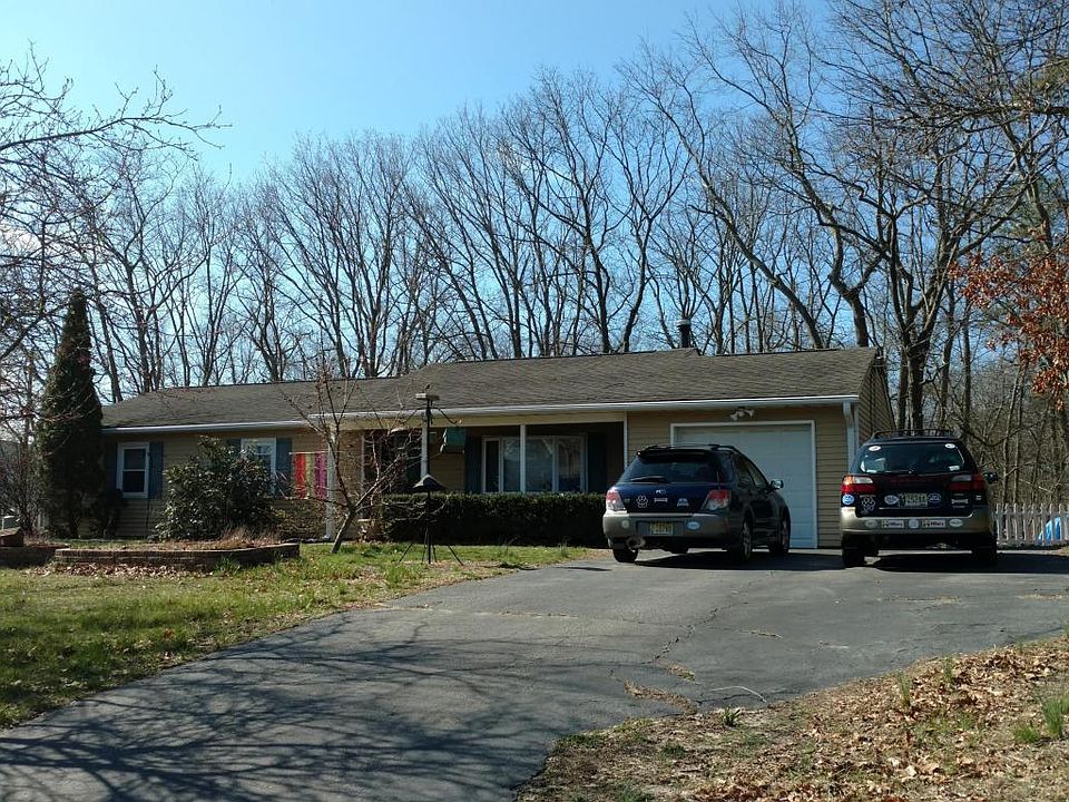 2nd image of 1474 Oak St