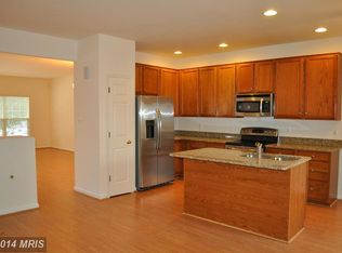 2469 Wheat Meadow Cir, Herndon, VA 20171
