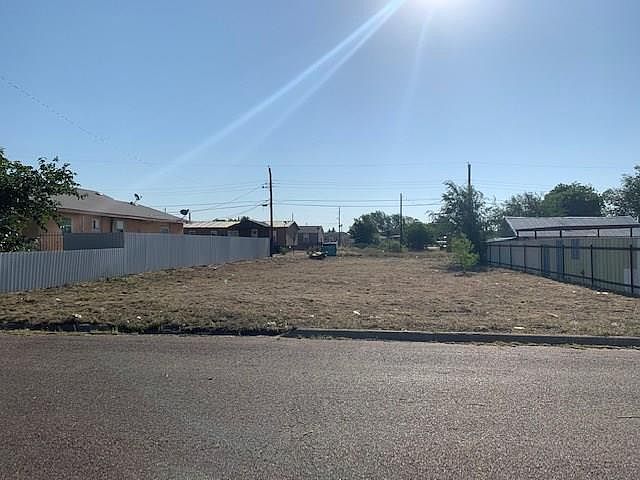 1st image of 710 N Betty Ave