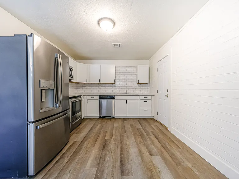 1722 E Atlanta Ave — Photo 27