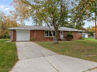 3623 S Clay St, Green Bay, WI 54301