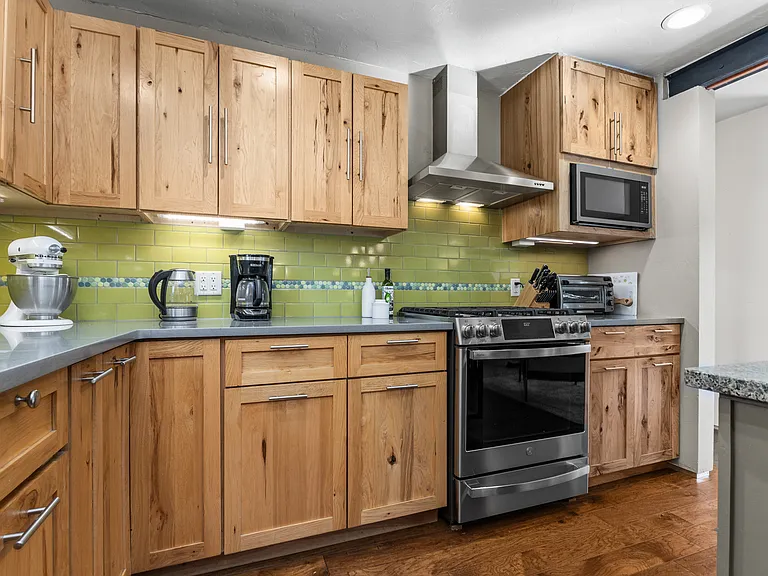 Kitchen Stove | Microwave
