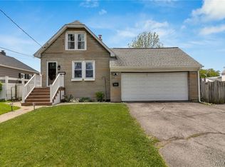616 73rd St, Niagara Falls, NY 14304
