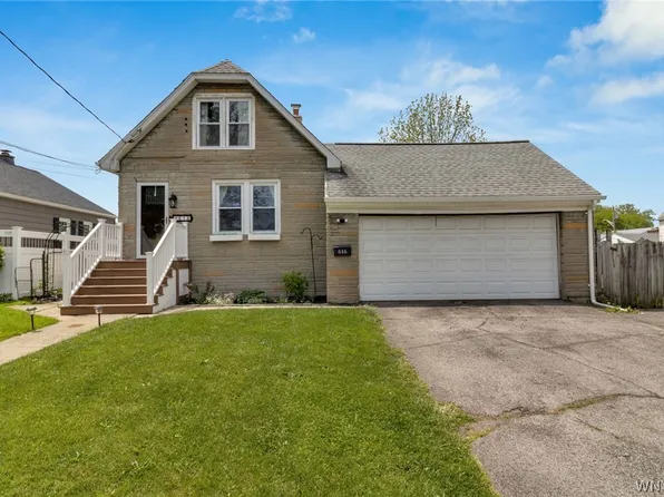 616 73rd St, Niagara Falls, NY 14304
