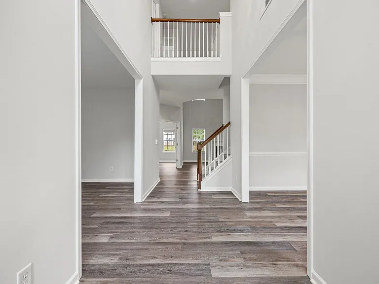 2704 Piersland Dr — Photo 4